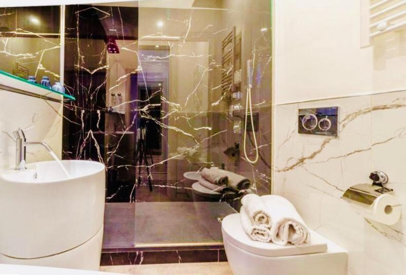 Governo Vecchio Guesthouse Navona Rome Luaran gambar