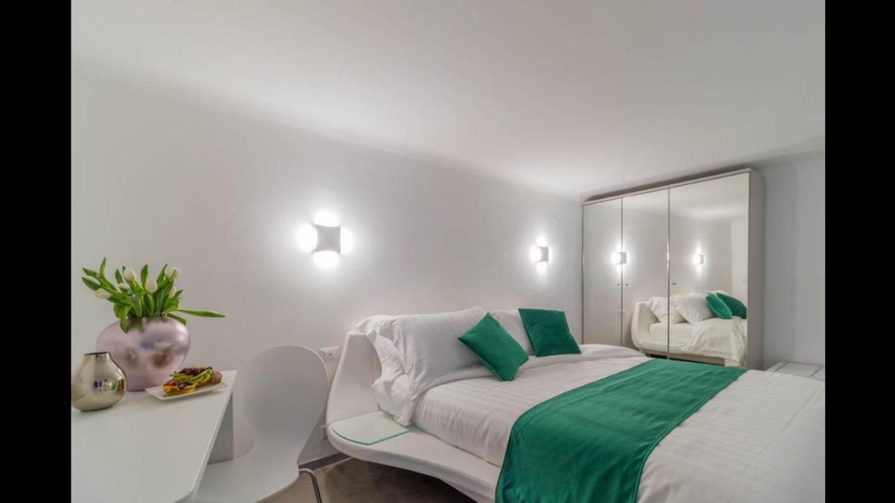 Governo Vecchio Guesthouse Navona Rome Luaran gambar